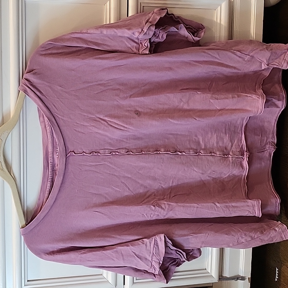 American Eagle womans tee shirt